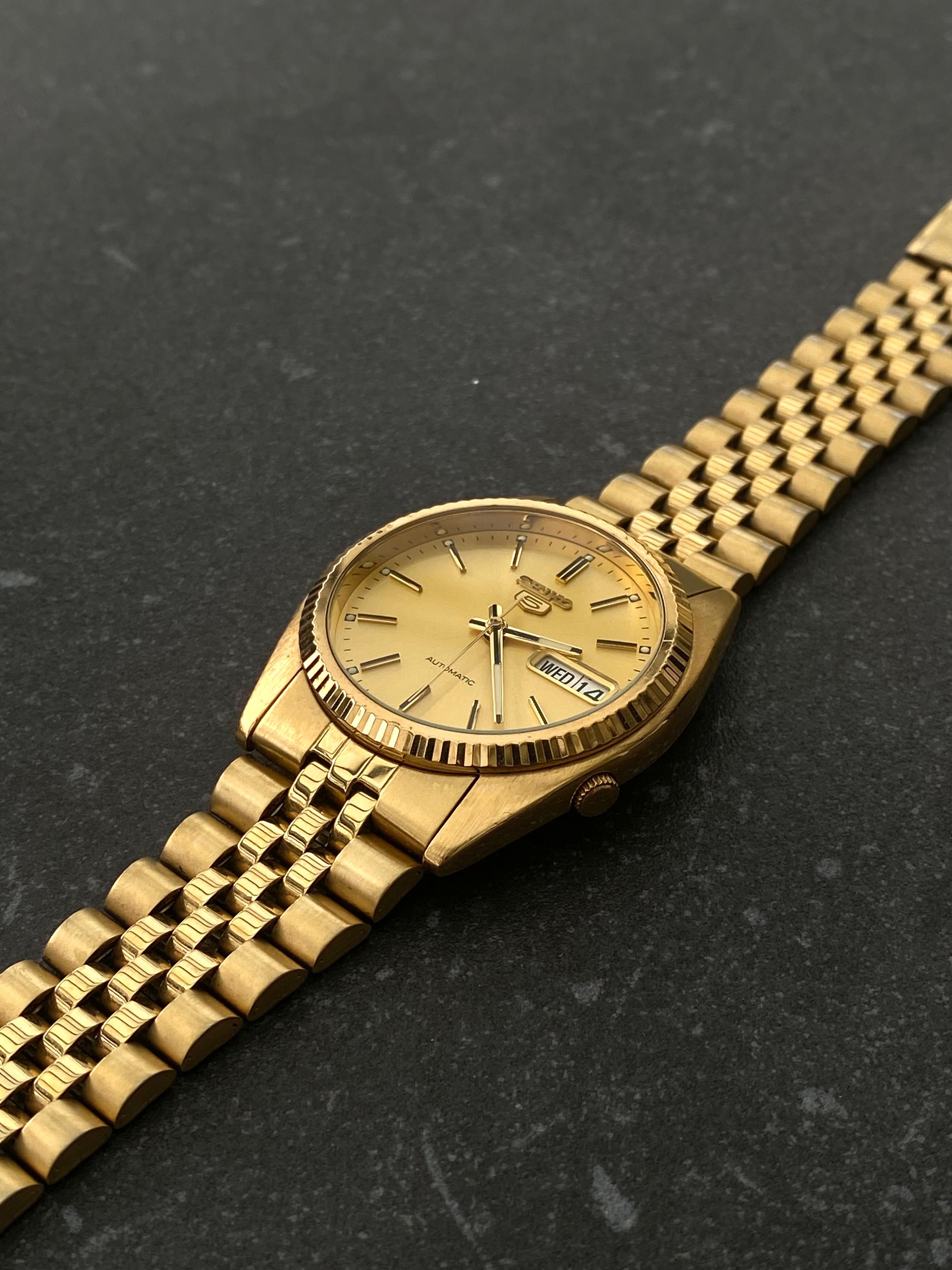 SEIKO SNXJ94 Gold